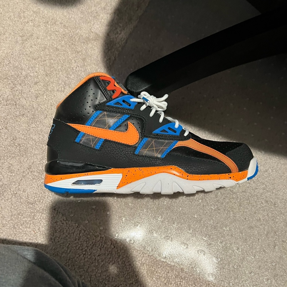Nike SC trainer Knicks color way